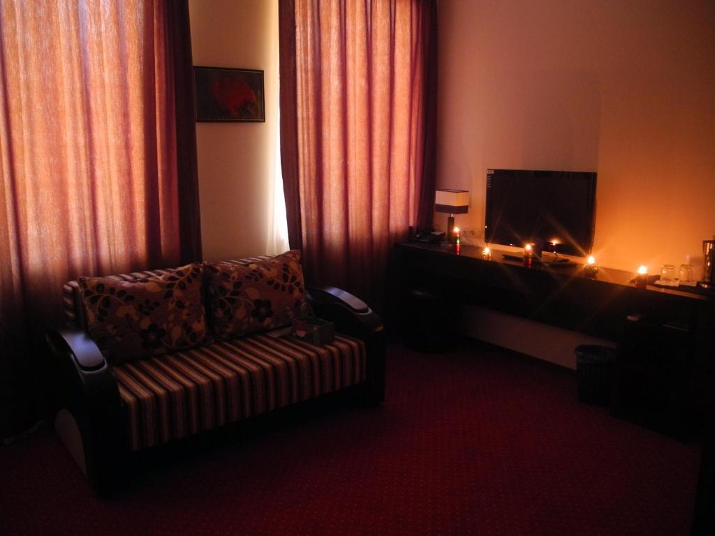 Hotel 12 Kharkiv Exterior photo