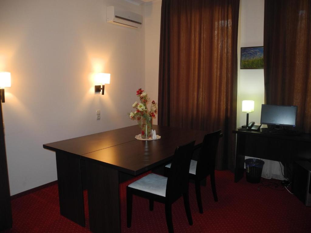 Hotel 12 Kharkiv Exterior photo